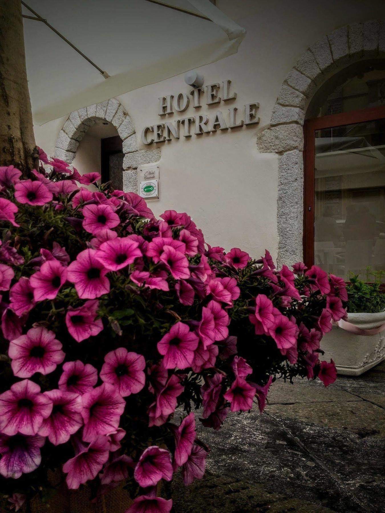 Hotel Centrale Olbia Eksteriør billede